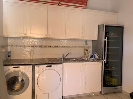 jpeg-optimizer_IMG_2571_laundry room