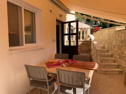 jpeg-optimizer_IMG_2572_outdoor living area