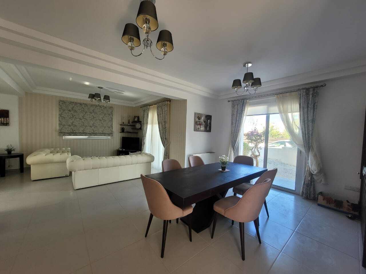 Konia_villa_oppholdsrom